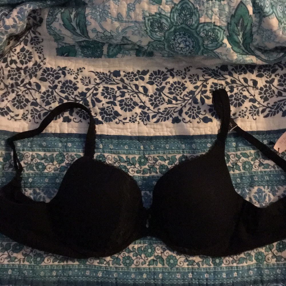 NWT body by Victoria secret perfect shape bra